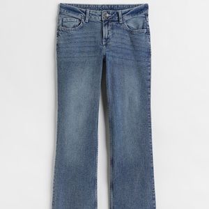 LOW RISE FLARE JEANS. SIZE 6